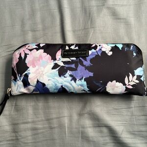 Victorias secret packable weekender bag  EUC